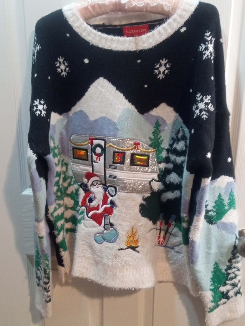 BLIZZARD BAY Holiday Camper Santa Crewneck Sweater